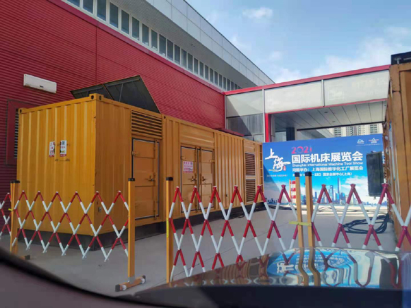 会东出租发电机-柴油发电机和汽油发电机哪个更好一些？