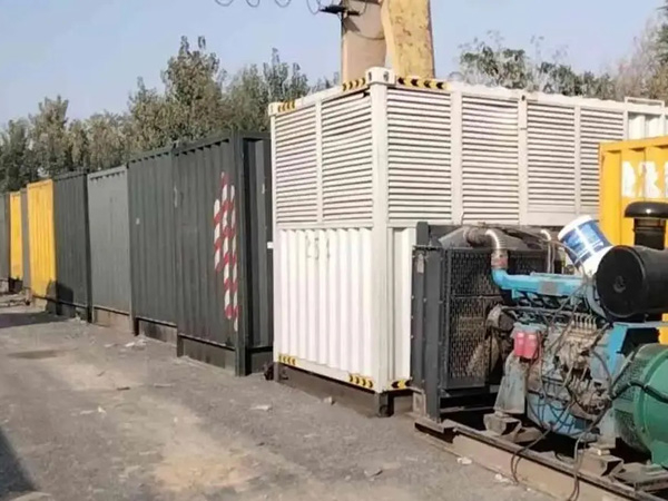 会东200KW柴油发电机机组每小时油耗是多少？